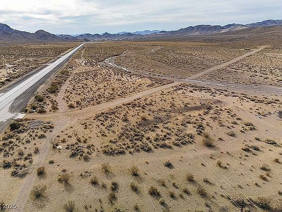 2nd image of 62301 E Us Highway 95 N