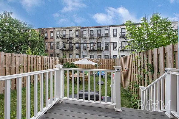 Rented by Brick&Mortar | media 20