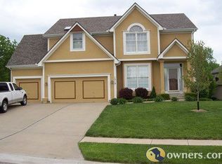 1313 SW Surrey Trce, Lees Summit, MO 64081