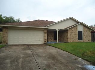 4207 Steep Rock Dr, Pasadena, TX 77504