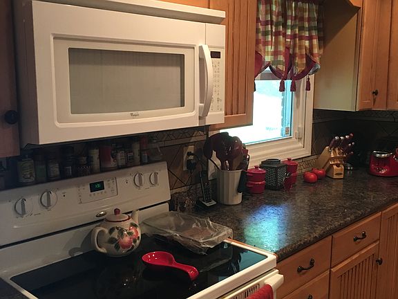 5th image of 1011 Fremont Dr