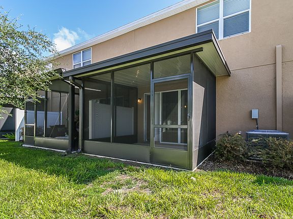 5th image of 6976 Holly Heath Dr