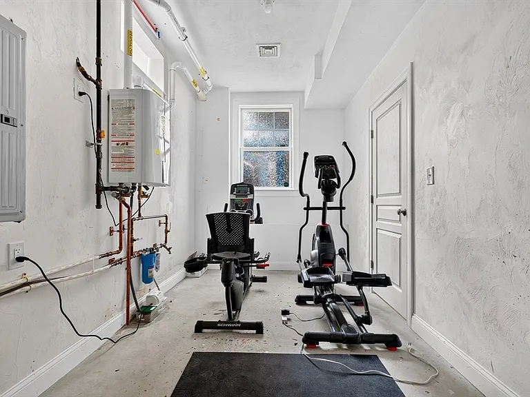 36 Edgar Ave #2 — Photo 24