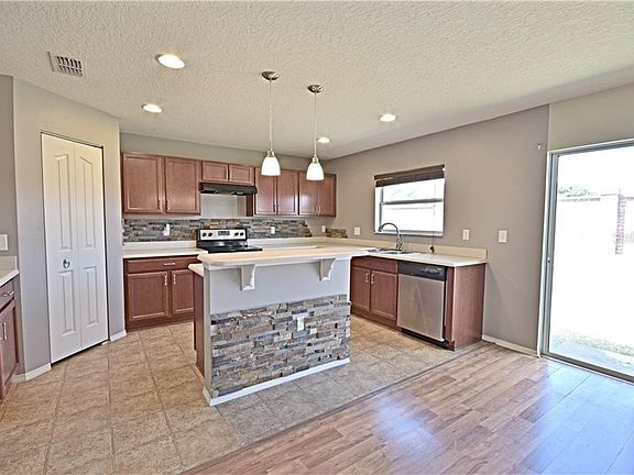 5th image of 13525 Laranja St
