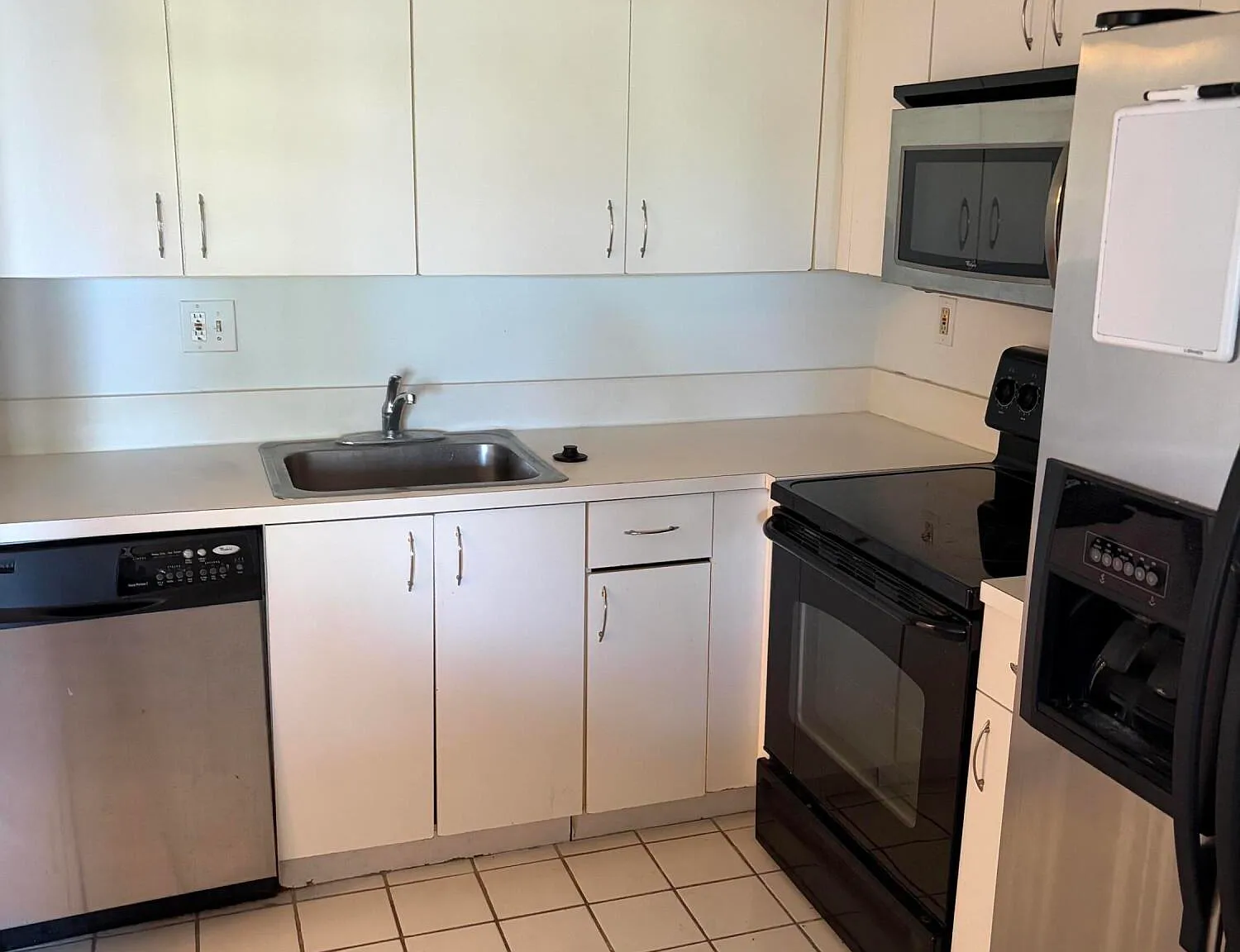 1 bed, 2.0 bath, 1065 sqft, $2,500 — Photo 2
