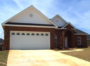 108 Manchester Ln, Byron, GA 31008