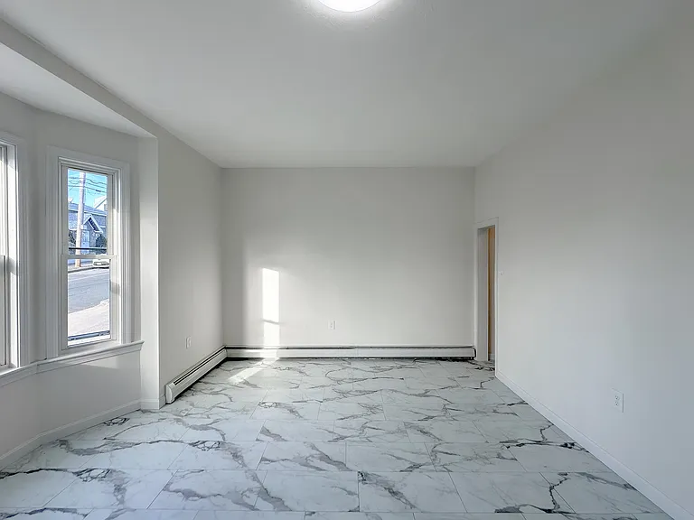 35 Hichborn St #1 — Photo 11