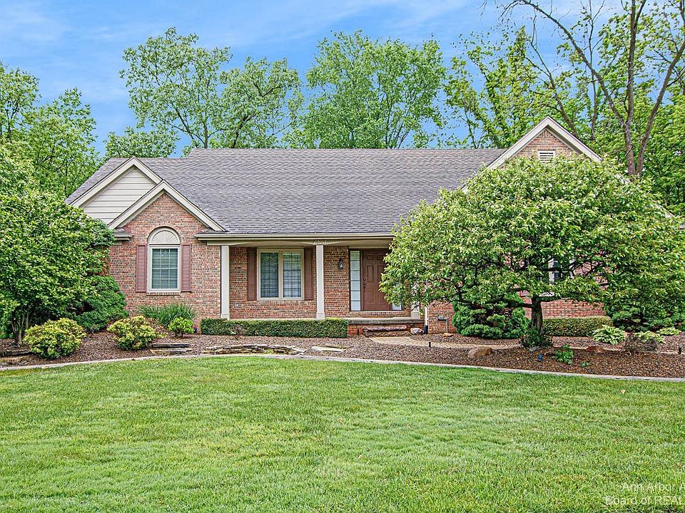 1st image of 16109 Maplewood Ct #100
