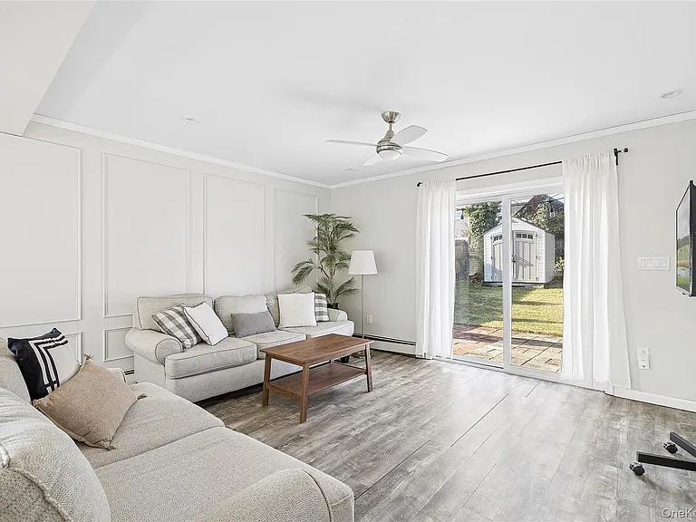 22 Shelter Ln — Photo 5