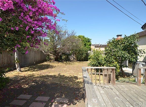 4th image of 17639 Kornblum Ave
