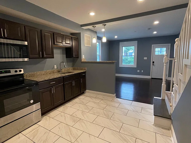 4214 Woodlea Ave — Photo 10