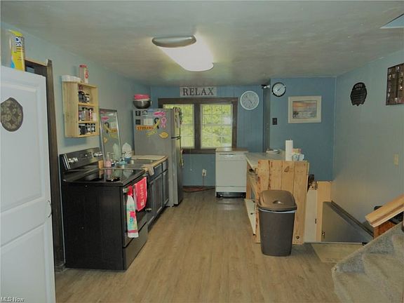 3rd image of 4904 Hawley Dr