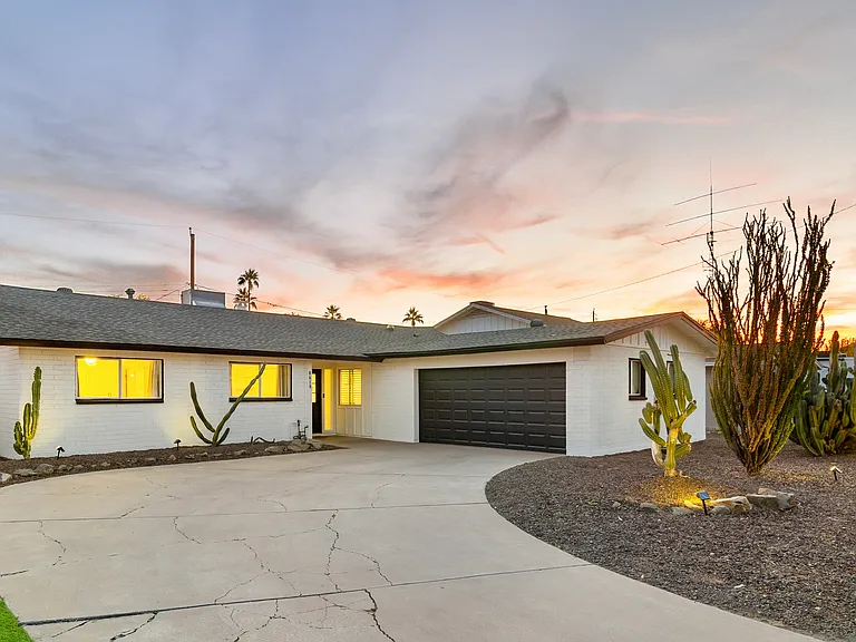 Freshly Painted with Scottsdale Modern Color Scheme