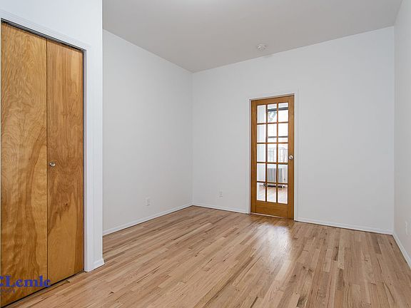 3rd image of 305 E 78th St APT 3FW
