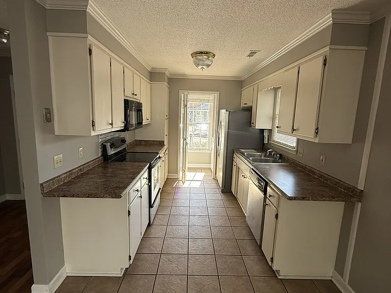 33 Rosewood Ter — Photo 10