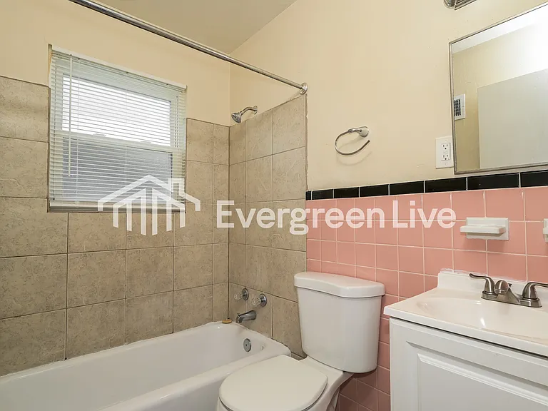 9708 Theodosia Ave — Photo 10