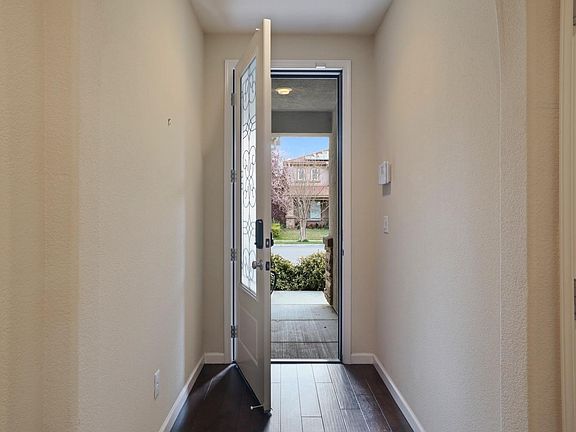 5th image of 10437 Arianne Dr