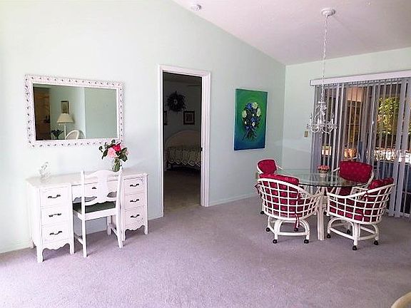 5th image of 9484 Casa Grande Ave