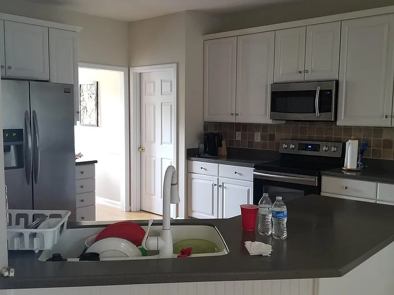 Lake Forest Dr — Photo 14