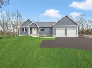 80 Janet Dr, Cranston, RI 02921