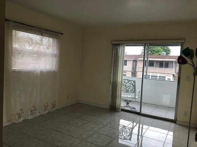 2 bed, 2.0 bath, 883 sqft, $1,600 — Photo 4