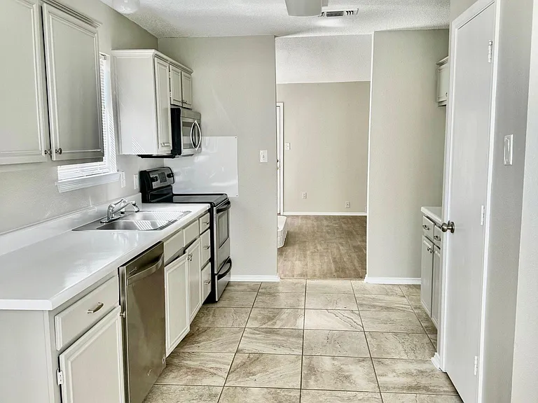 311 Moss Hill Dr — Photo 5