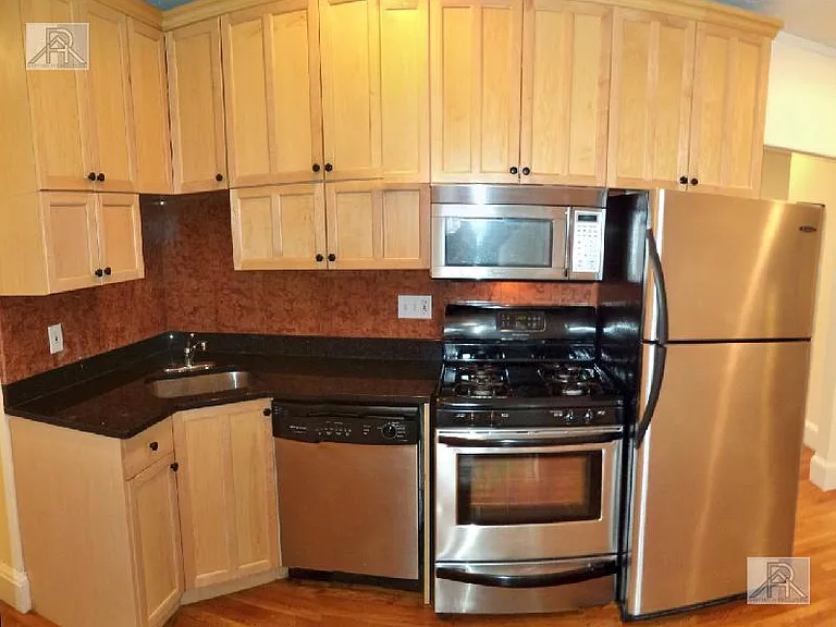 73 Thatcher St #303A — Photo 15