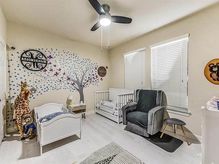 13918 Majestic Spring Ln — Photo 24
