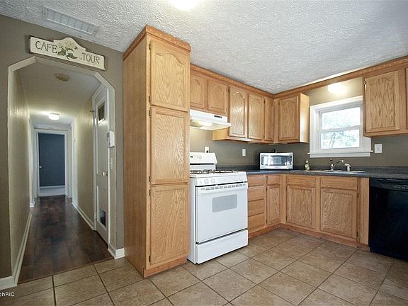 5th image of 145 Bansill Dr