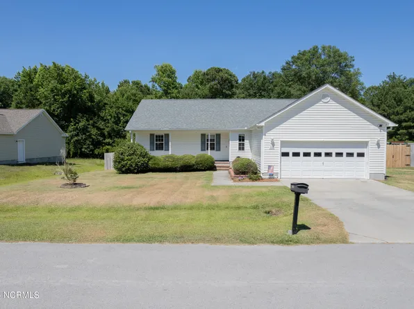 200 Smallberry Court, Sneads Ferry, NC 28460