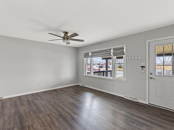 5th image of 1439 Beaufort Dr
