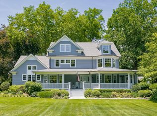 26 Jones Park Dr, Riverside, CT 06878