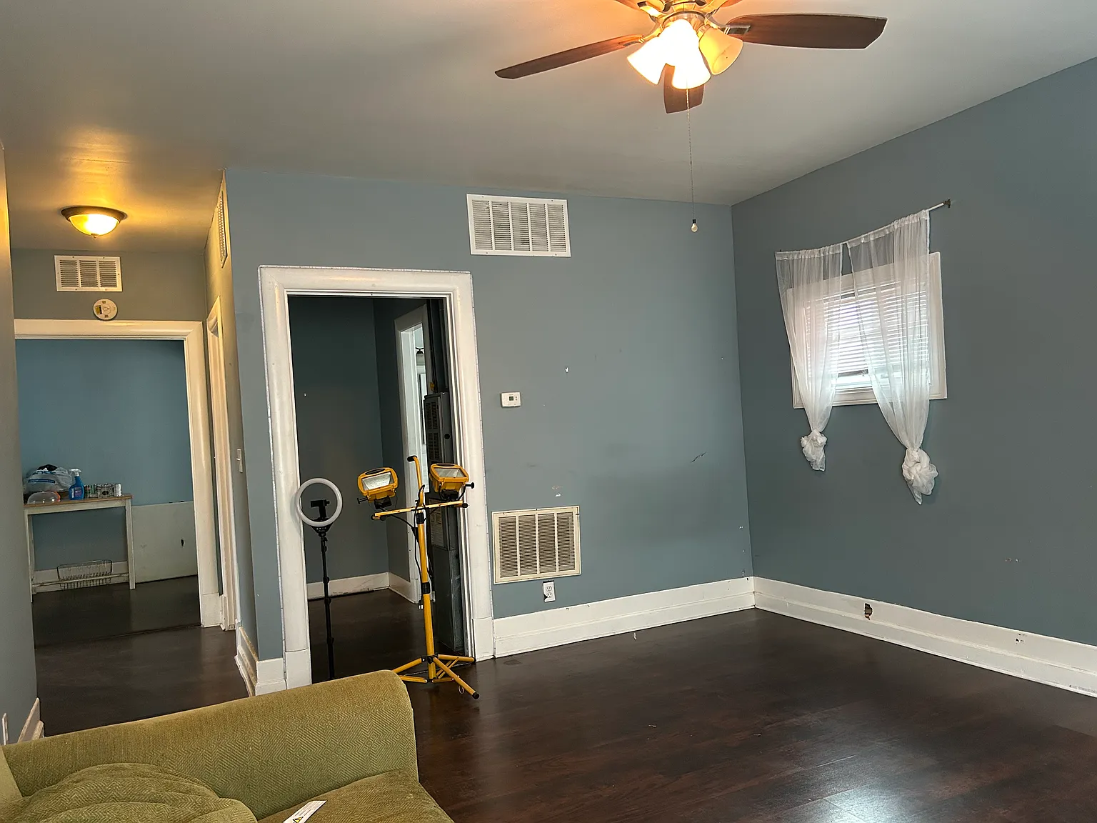 Studio, 515 sqft, $725 — Photo 2