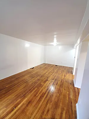 Rented by Smart NY Realty LLC | media 2