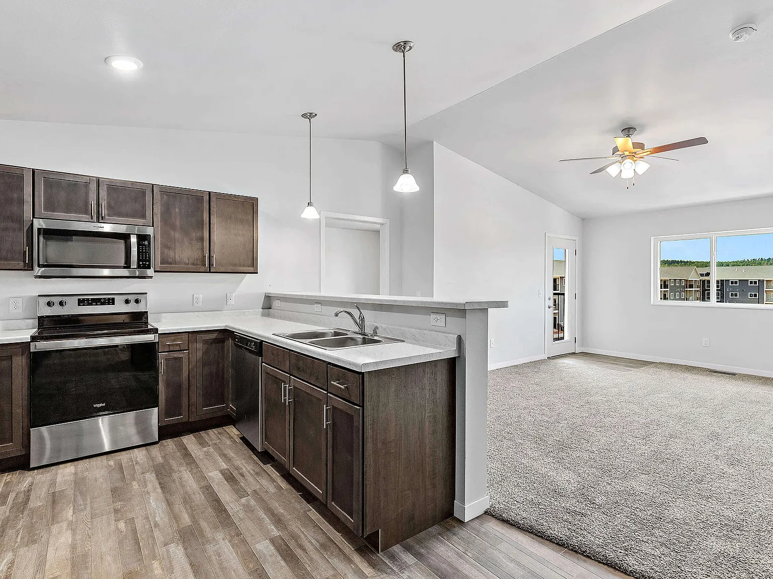 Red Rock Apartments — Photo 1