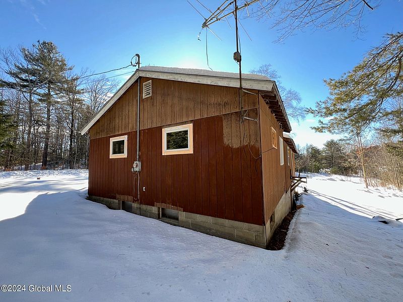 5th image of 52 Bear Pond Road