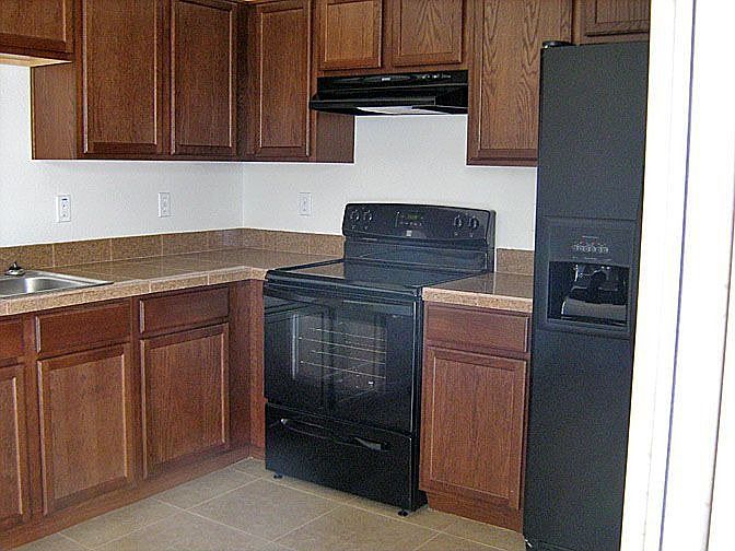 2nd image of 521 W Wayland Dr