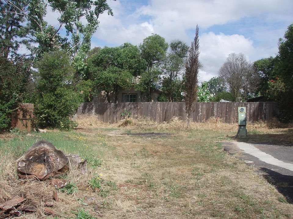 1st image of 1050 Iroquois Cir