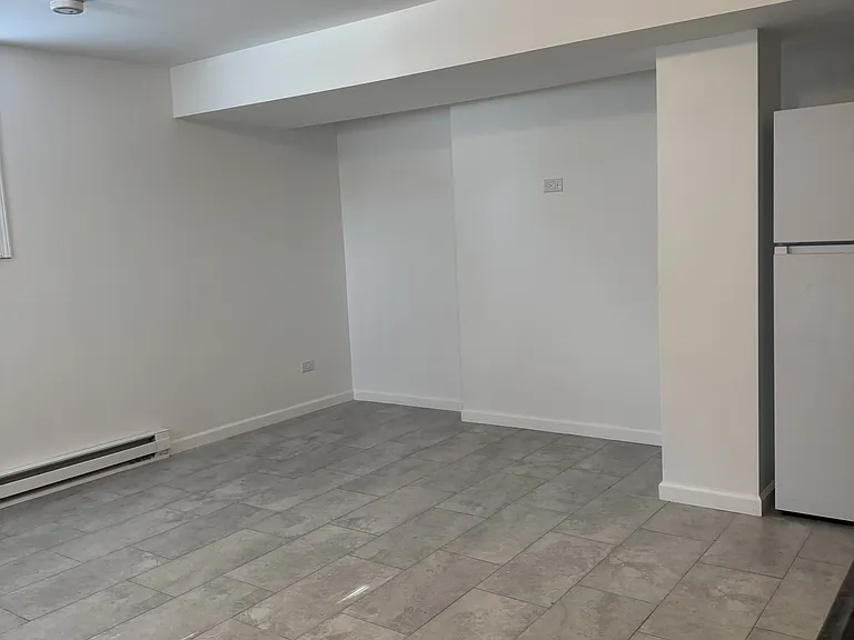 443 Jefferson Ave #4 — Photo 4