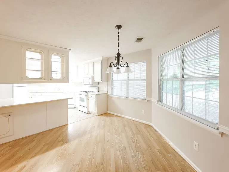 85 Lakeside Dr — Photo 8