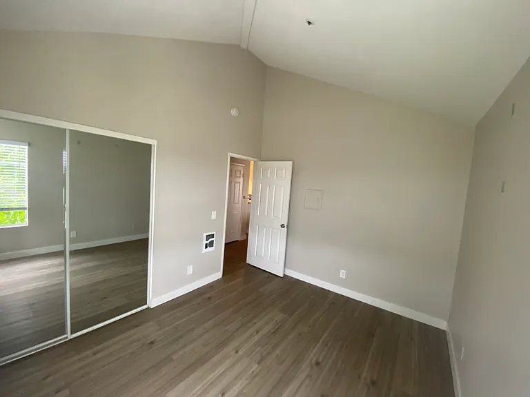 1202 Donax Ave #9 — Photo 5