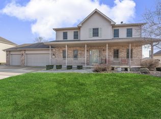 706 Clover Ct, Yorkville, IL 60560