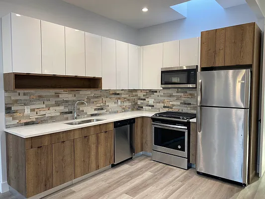 Rented by Lang Realty LLC | media 7