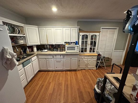 2nd image of 355 Indian Hills Rd