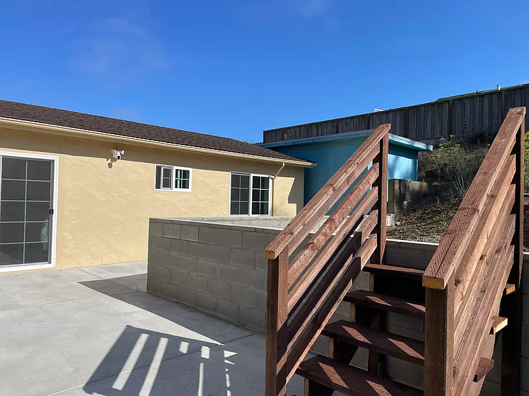 Mina Ln — Photo 18