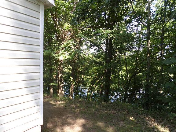 2nd image of 1139 County Road 2241