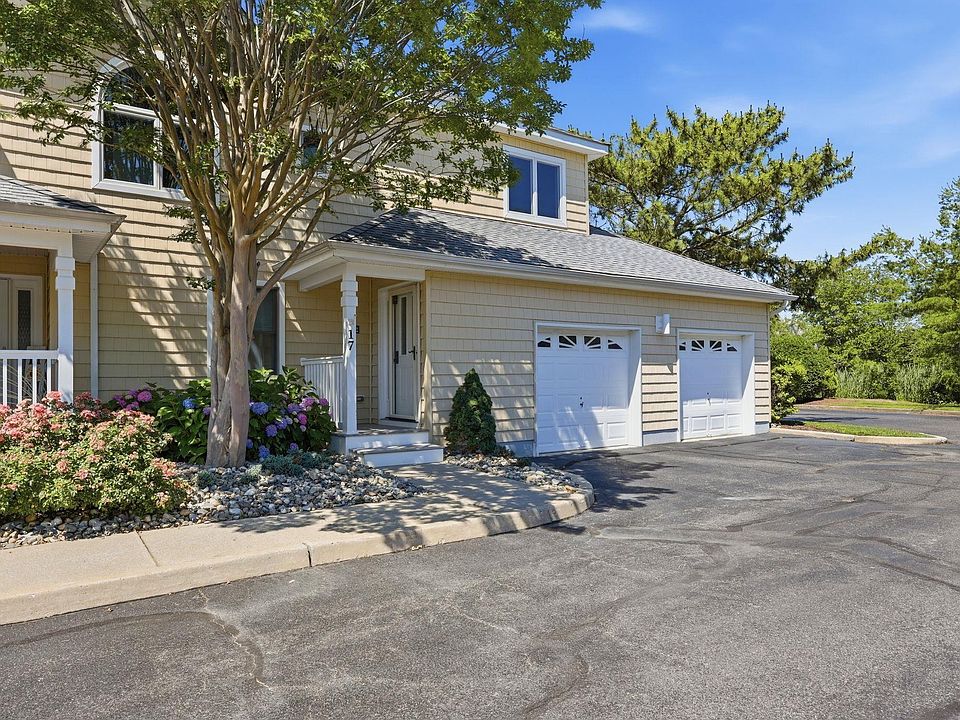 1st image of 17 Catalina Dr Unit 17