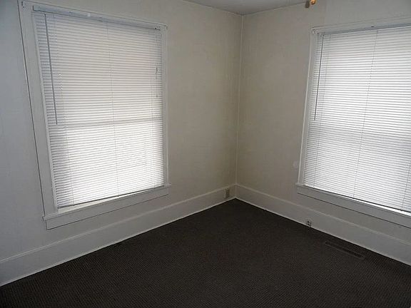 5th image of 774 Congress St