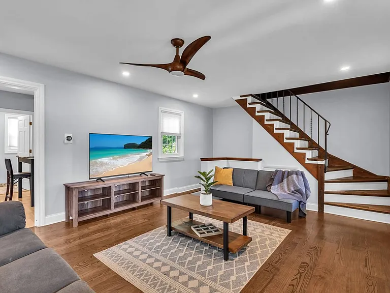 408 S Mitchell Ave — Photo 1