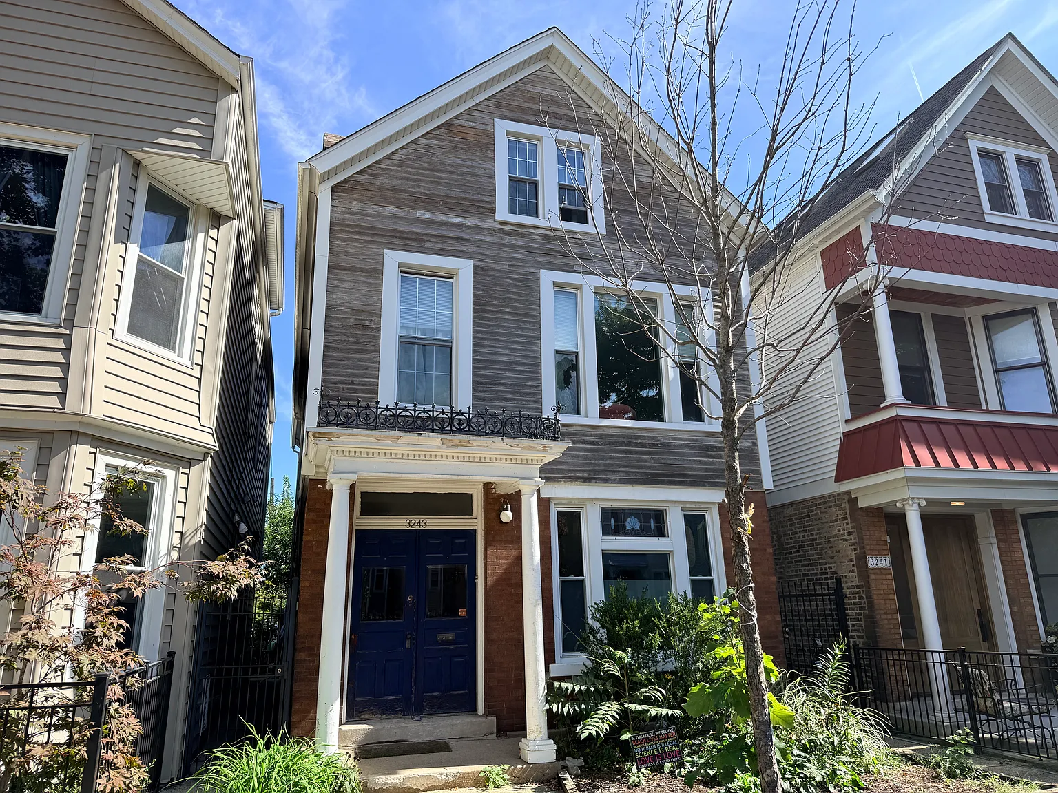 2 bed, 1000 sqft, $2,275 — Photo 2
